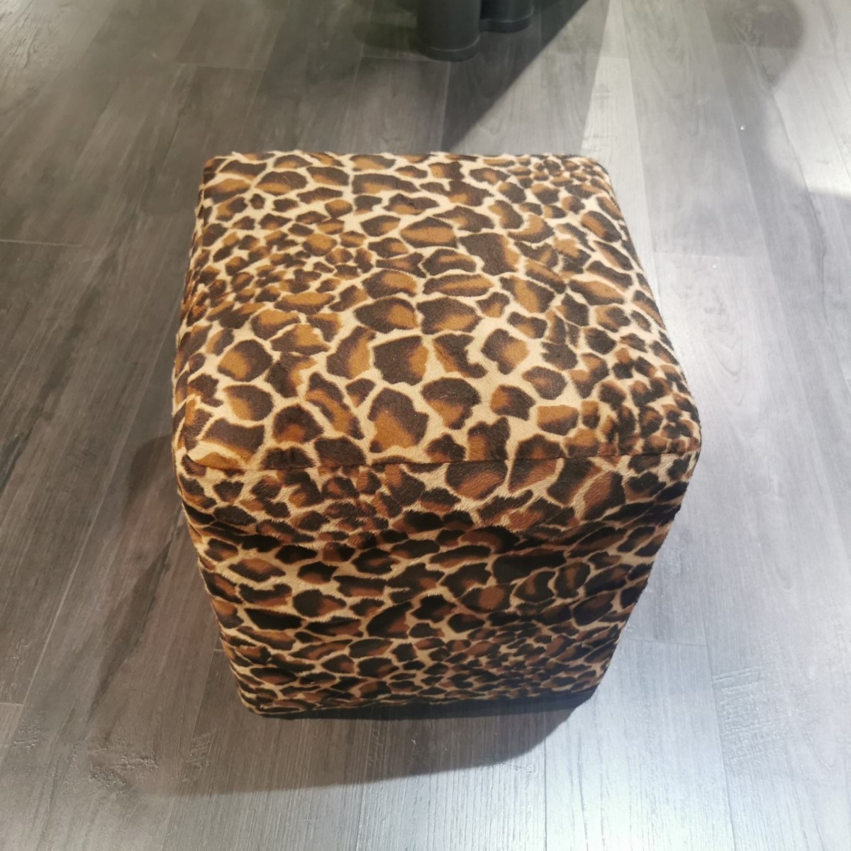 Acquista online Leopard pouf 45x45x45 Af Interni